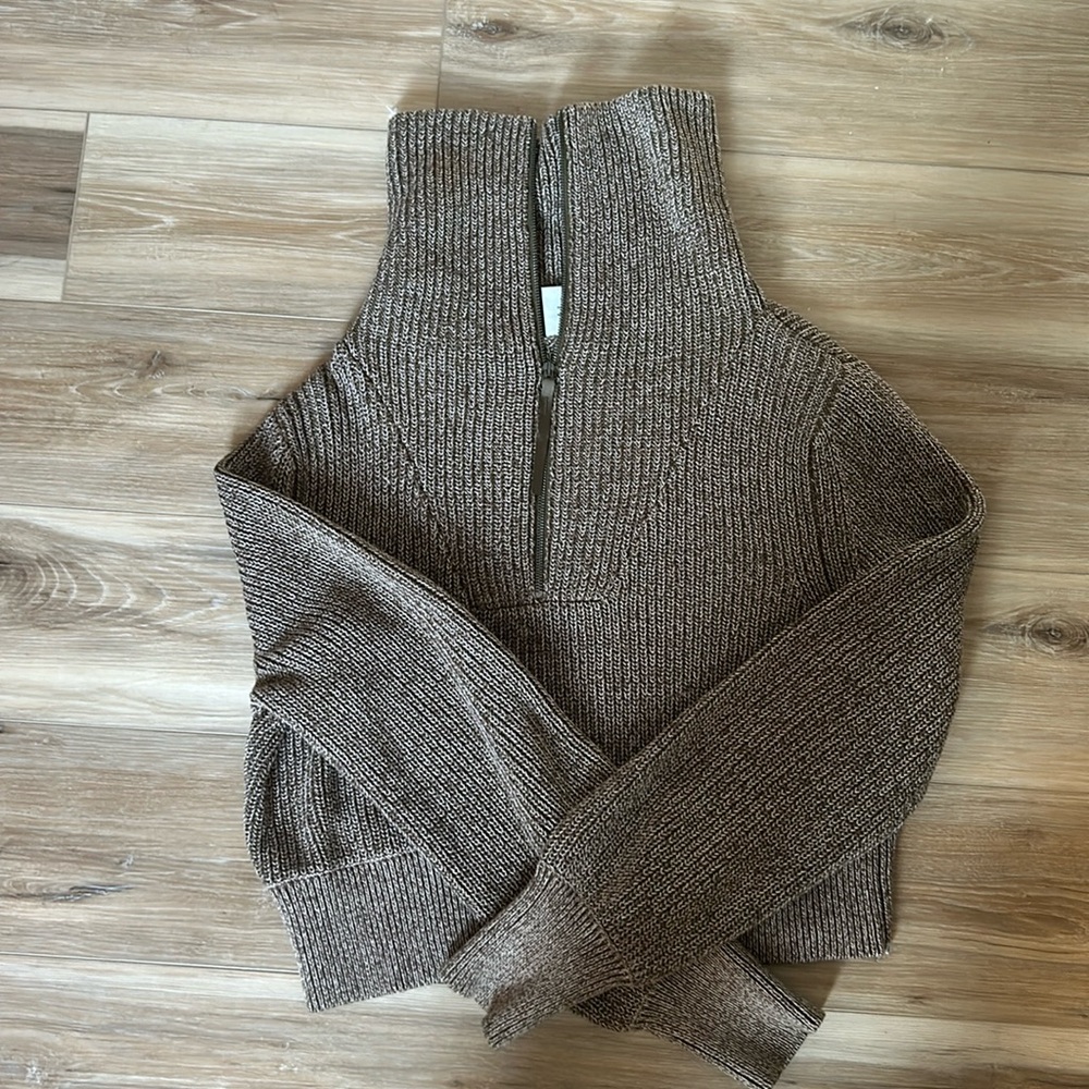 Never been worn pullover sweater!